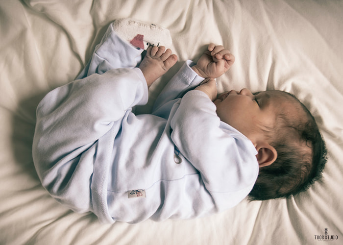 مزه آلبوم عکاسی نوزاد با یک خواب شیرین