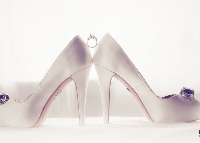حلقه عروسی با کفش عروس